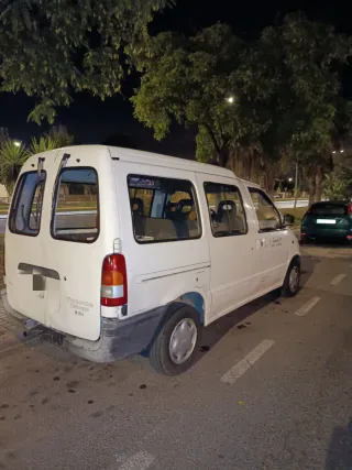 Nissan Vanette 1996