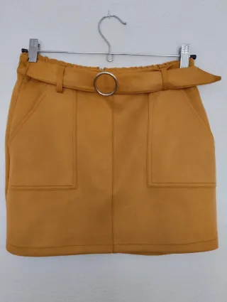 Minifalda color mostaza