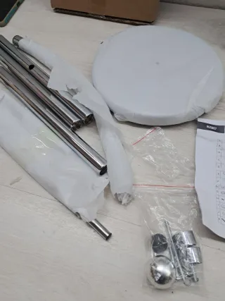 Galán de noche cromado Perchero