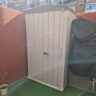 Caseta de terraza de plástico