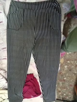 2 pantalones tipo leggins 3/4XL. precio el lote