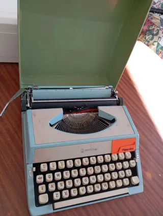 Máquina de escribir Imperial Tipp-Ex vintage