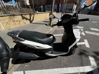 Moto Sym Symphony 125 SR Blanca