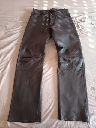 Pantalón de piel hombre negro