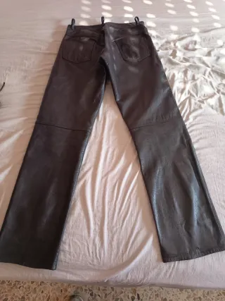 Pantalón de piel hombre negro