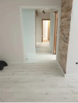 Especialista de montaje de suelos