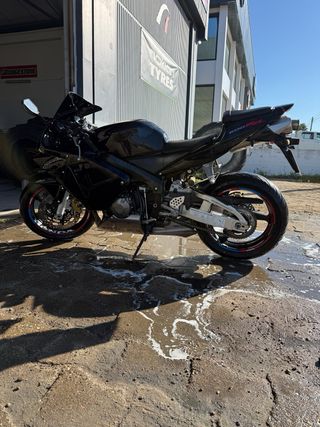 HONDA CBR 600RR EN MUY BUEN ESTADO