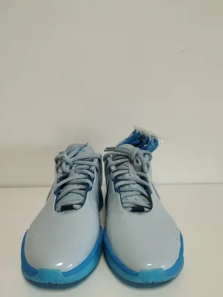 LeBron 21 talla 43 NUEVAS