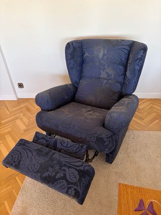 Sillón reclinable con reposapiés