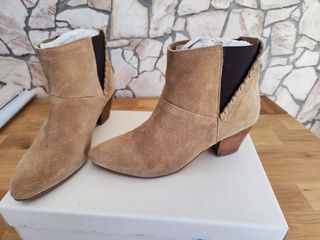 Botines Esprit de ante beige con tacón (37)