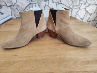 Botines Esprit de ante beige con tacón (37)