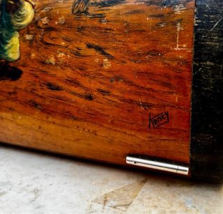 Caja de madera antigua pintada a mano J. Sorolla