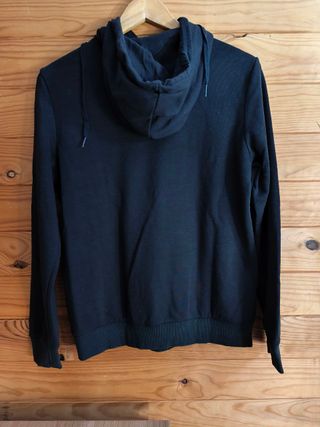 Sudadera Adidas Color Negro y Blanco Talla XS.