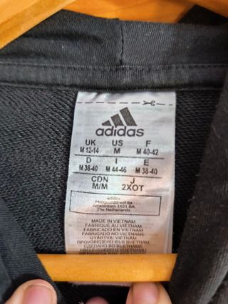 Sudadera Adidas Color Negro y Blanco Talla XS.
