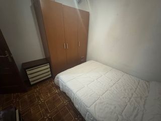 Se alquila habituación a chica