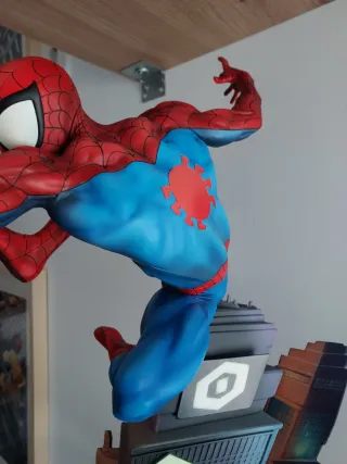 Spiderman Sideshow Premium Format