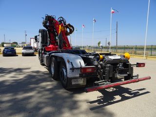 Volvo FM 450-CAMIONES GANCHO + GRUA
