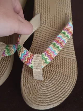 Sandalias grecas multicolor cuña T.38