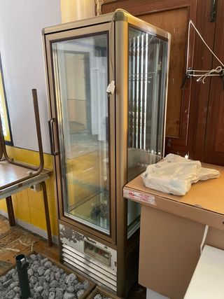 Vitrina expositora de tartas hosteleria