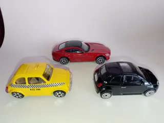 Lotto 3 modellini Bburago Auto 1/43 Fiat Mercedes