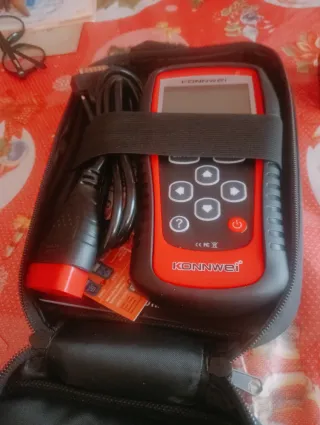 KONNWEI OBD2 Escáner Automotriz