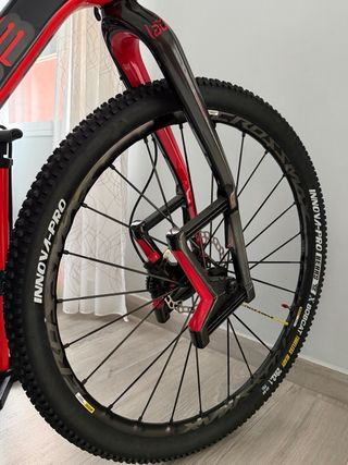 Bicicleta btt ucub race fighter 29”