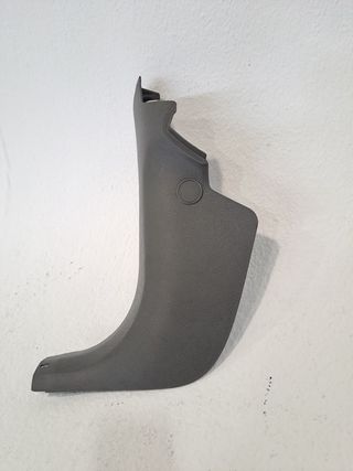 PLASTICO FORD FOCUS BERLINA (CAP) 627981