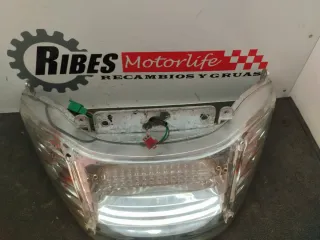 Piloto trasero Kymco 500r