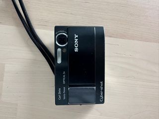 Sony Cyber-shot DSC-T10 + Cargador Original
