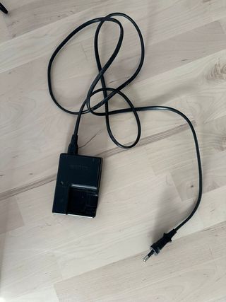 Sony Cyber-shot DSC-T10 + Cargador Original