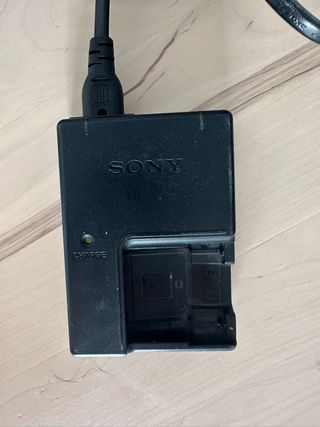 Sony Cyber-shot DSC-T10 + Cargador Original