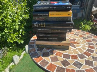 Lote A de 10 libros a cual más interesante.