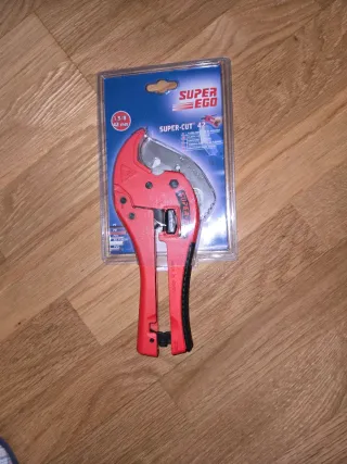 Tijera Cortatubos PVC SUPER EGO 42mm