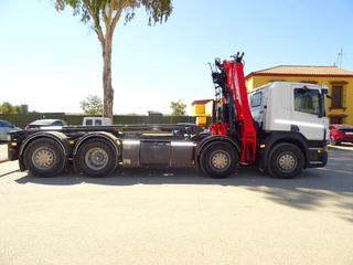 Scania P 400-CAMIONES GANCHO+GRUA