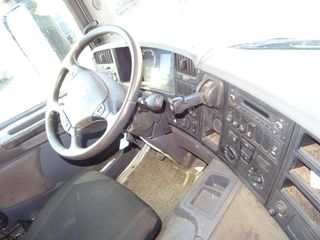 Scania P 400-CAMIONES GANCHO+GRUA