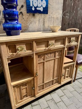 Aparador Modernista de Roble. Antiguo. Restaurado