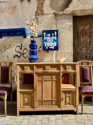 Aparador Modernista de Roble. Antiguo. Restaurado