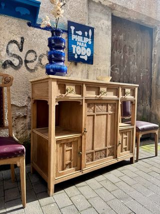Aparador Modernista de Roble. Antiguo. Restaurado