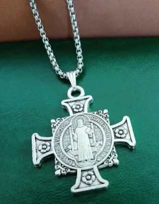 Medallon-Cruz San Benito con Cadena
