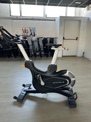 Bicicleta Spinning Matrix Profesional