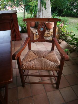 Comedor Nogal Español: Madera noble.