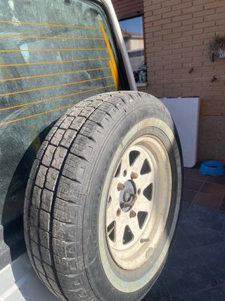 Llantas Suzuki Samurai con gomas