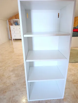 Estantería blanca