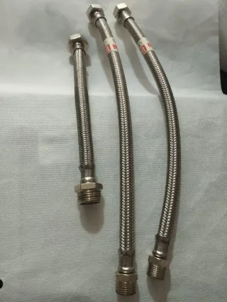 Latiguillos Fontanería