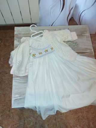 Faldón de bautizo blanco con bordado