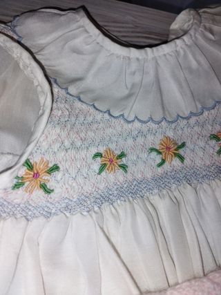 Faldón de bautizo blanco con bordado