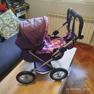 Carrito para bebé de juguete