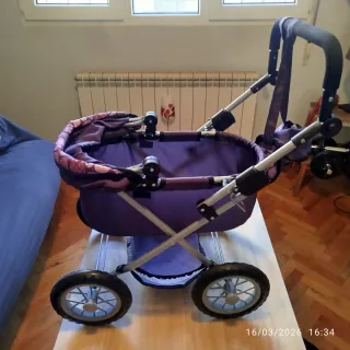 Carrito para bebé de juguete