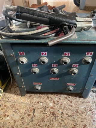 Maquina soldar antigua