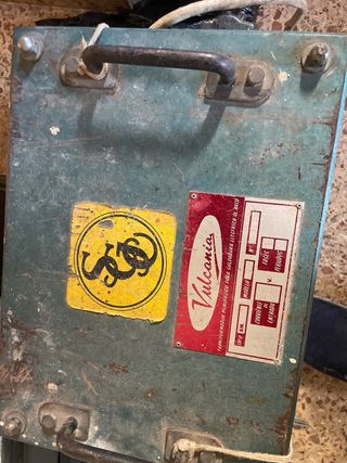 Maquina soldar antigua